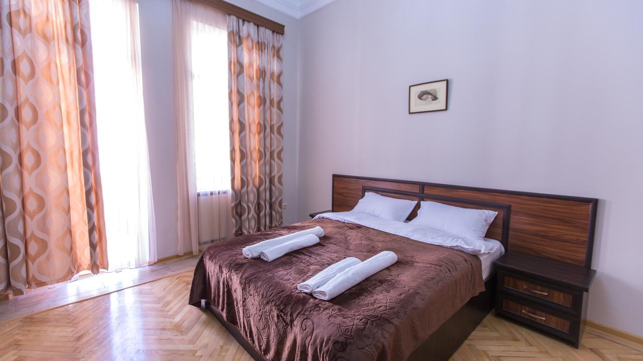 Hotel Cattaleya บาทูมิ ภายนอก รูปภาพ