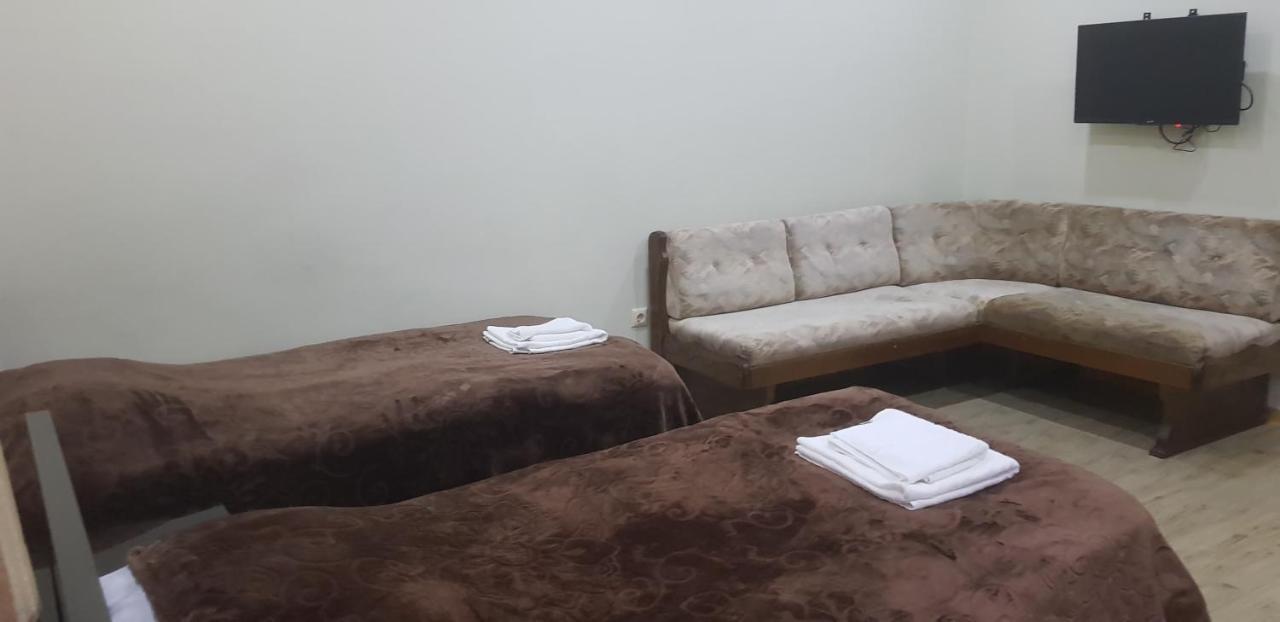 Hotel Cattaleya บาทูมิ ภายนอก รูปภาพ